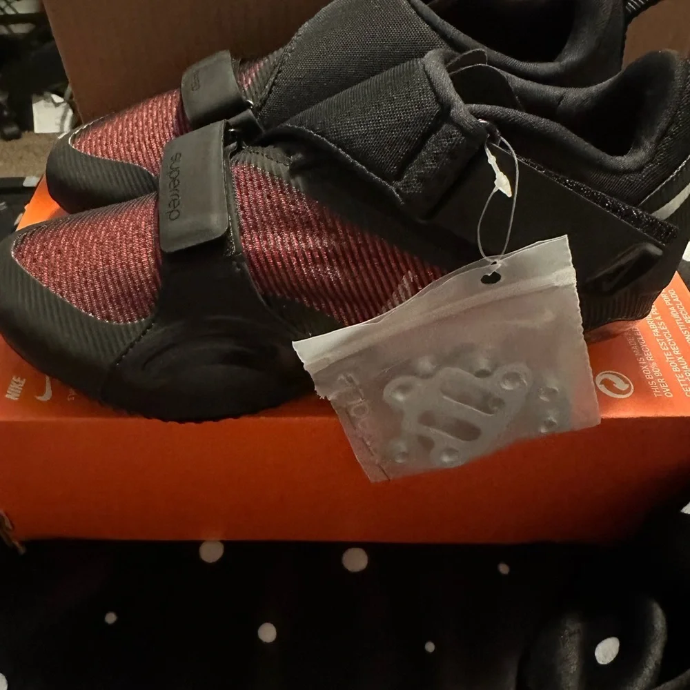NIKE WOMEN’S SUPERREP CYCLE SNEAKERS: BLACK/ORANGE: NIB: SZ 7.5